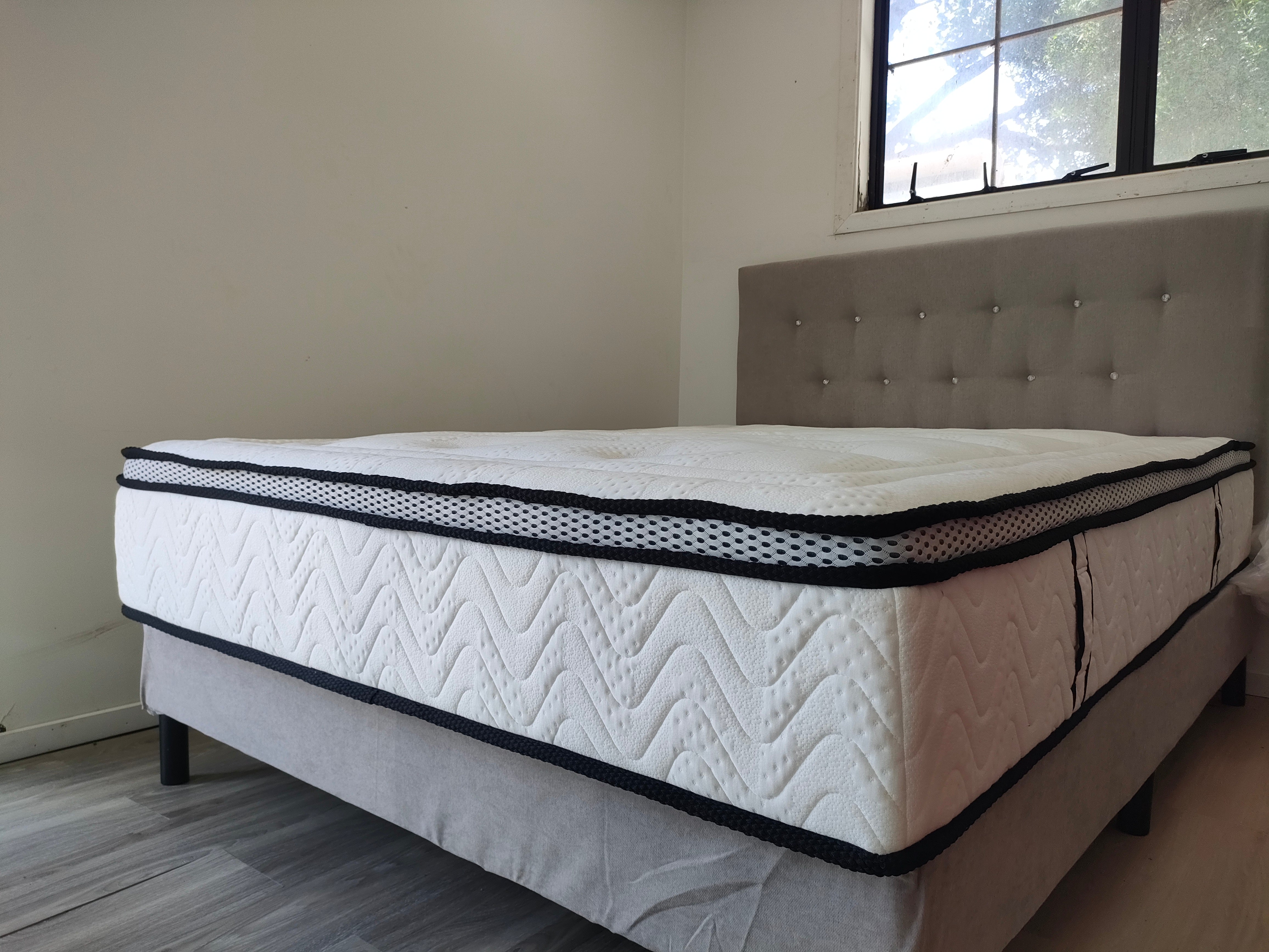 SleepyBeds: Premium 5 Zone Euro Top Pocket Spring Mattress and Strong Bed Base Combo